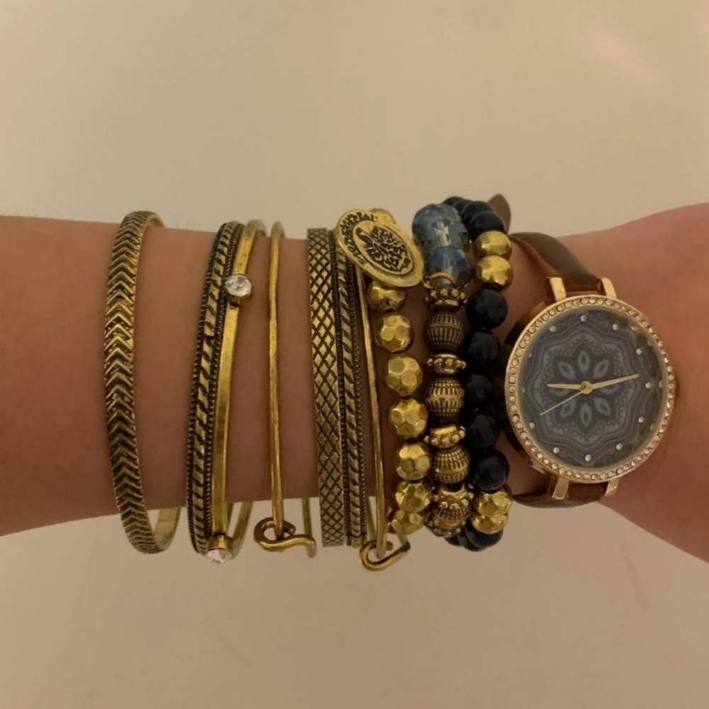 Francesca's Collections Bracelet Set